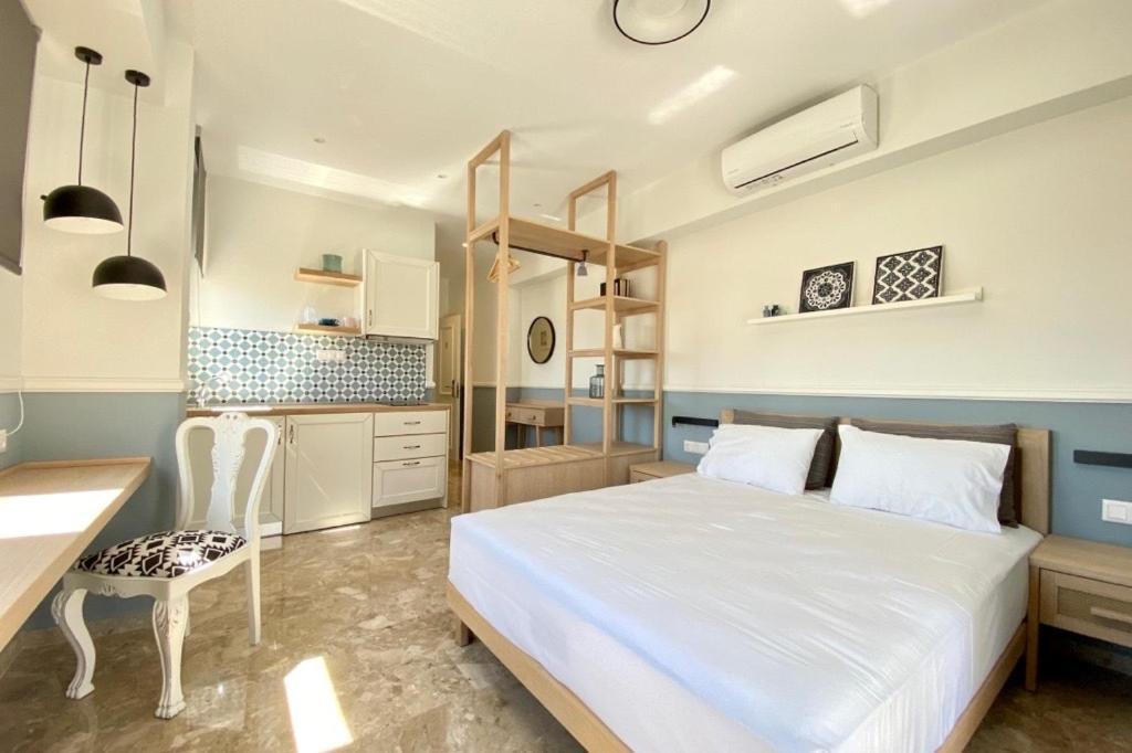 Mageiras Boutique Hotel Афитос Екстериор снимка
