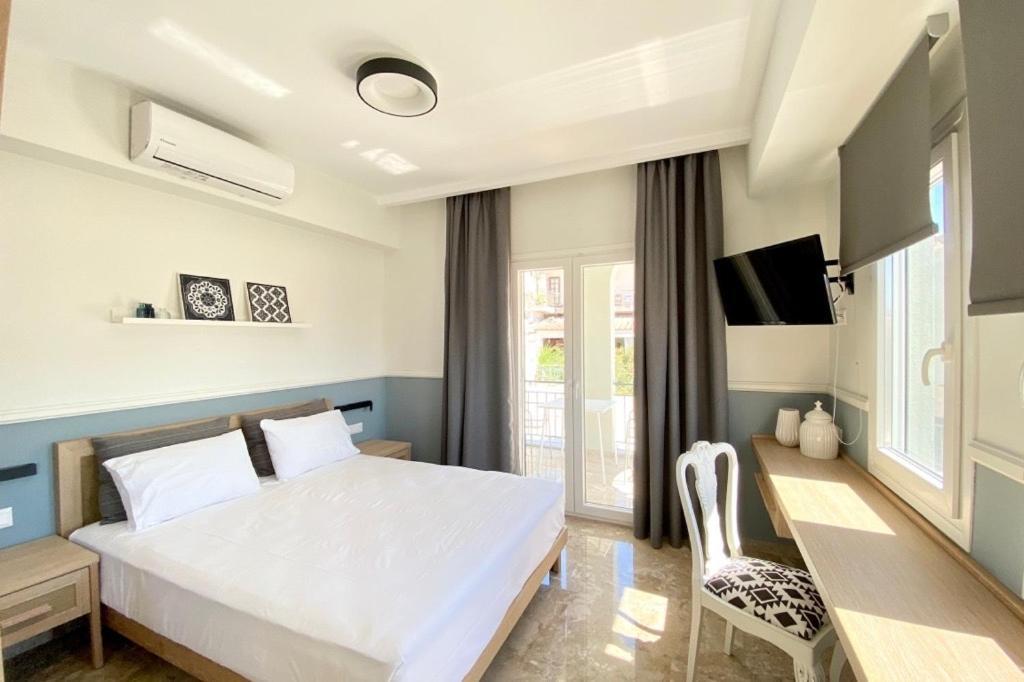 Mageiras Boutique Hotel Афитос Екстериор снимка